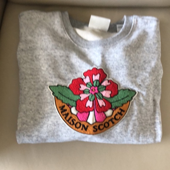 BEAUTIFUL MAISON SCOTCH EMBROIDERED FLORAL SWEATSHIRT. - Picture 4 of 9